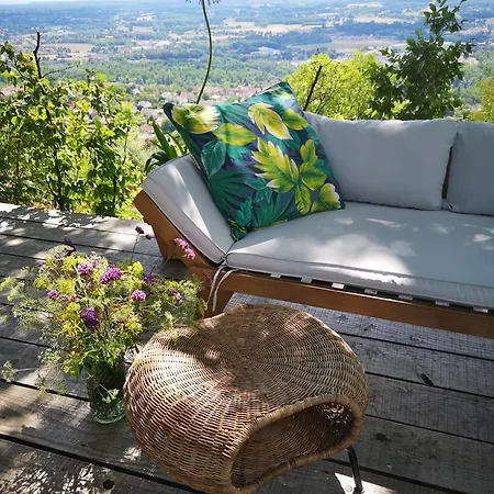 Lodge-belvedere Sur Les Hauteurs De Vichy