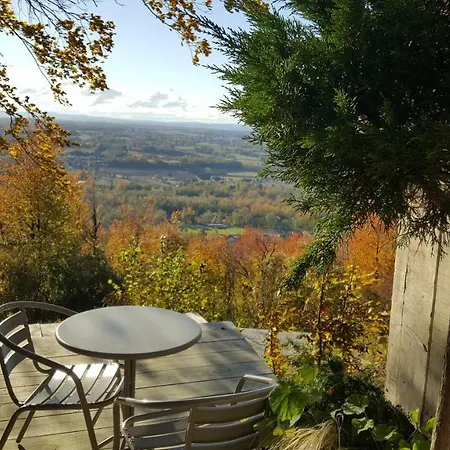 Lodge-belvedere Sur Les Hauteurs De Lodge *