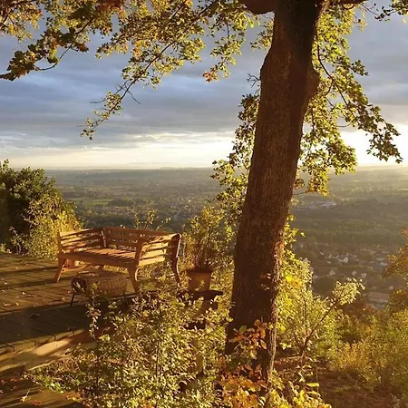 Lodge Lodge-belvedere Sur Les Hauteurs De Vichy